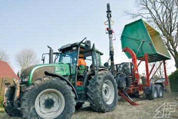 Die Hochkippfunktion ermöglicht eine Überladehöhe von 260 cm.